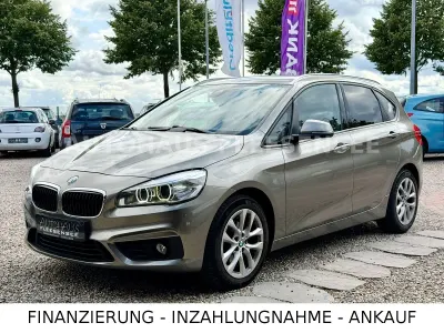 Gebraucht BMW 218 Active Tourer Basis 150 PS (110 kW) 2014 Silber Van / Kleinbus