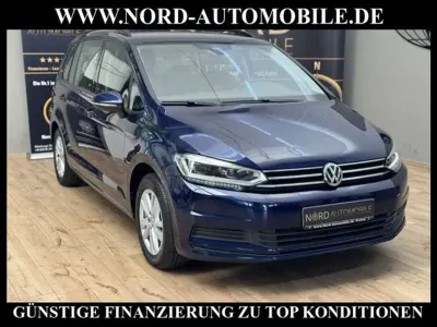 Gebraucht VW Touran Comfortline 150 PS (110 kW) 2020 Blau Van / Kleinbus