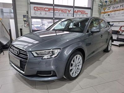 Gebraucht Audi A3 Design 116 PS (85 kW) 2017 Grau Limousine