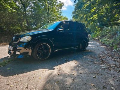 Schwarz Gebraucht 2003 Mercedes ML500 SUV | 5.500 €