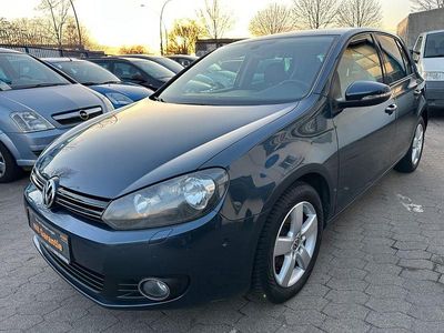 Gebraucht VW Golf VI Team 105 PS (77 kW) 2010 Blau Kleinwagen