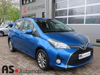 Usado Toyota Yaris Comfort 99 HP (72 kW) 2014 Azul Citadino