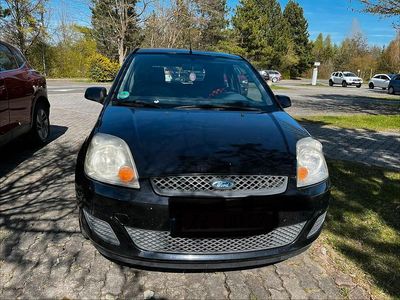 Gebraucht Ford Fiesta 90 PS (66 kW) 2008 Schwarz Kleinwagen