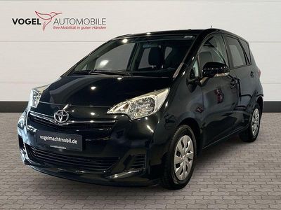 Gebraucht Toyota Verso-S Life 99 PS (72 kW) 2011 Black mica / ink Van / Kleinbus