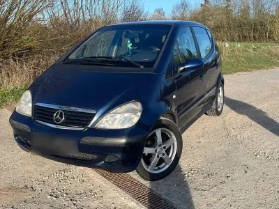 Gebraucht Mercedes A170 Classic 95 PS (69 kW) 2001 Blau Van / Kleinbus