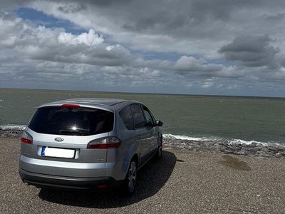 Gebraucht Ford S-MAX 140 PS (102 kW) 2009 Silber Van / Kleinbus