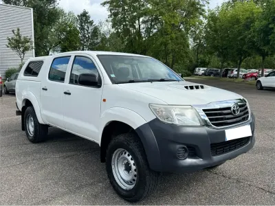 Gebraucht Toyota HiLux Life 144 PS (105 kW) 2015 Weiß Pickup