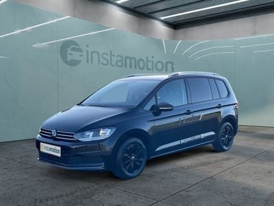 Schwarz Gebraucht 2024 VW Touran Move Van / Kleinbus | 34.200 € (Fairer Preis)