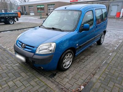 Gebraucht Peugeot Partner 97 PS (71 kW) 2004 Blau Van / Kleinbus