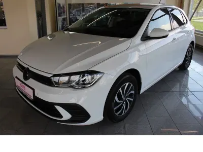Gebraucht VW Polo Life 95 PS (69 kW) 2024 Weiß Kleinwagen