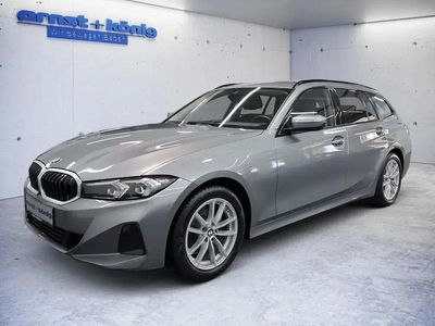 Grau Gebraucht 2023 BMW 318 Shadowline Kombi | 29.590 € (Fairer Preis)