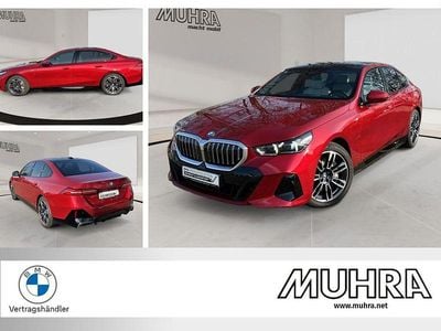 Gebraucht BMW 550e M Sport 489 PS (359 kW) 2025 Dragon fire rot Limousine