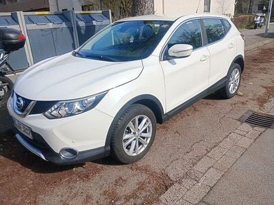 Gebraucht Nissan Qashqai Acenta 131 PS (96 kW) 2014 Weiß SUV