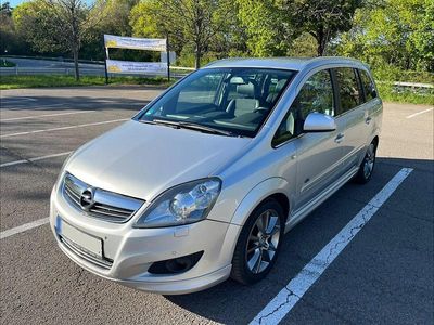 Usata Opel Zafira Family 125 CV (91 kW) 2011 Argento Monovolume
