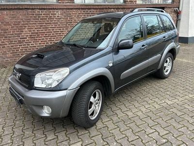 Grau Gebraucht 2004 Toyota RAV4 Sol SUV | 3.500 € (Fairer Preis)