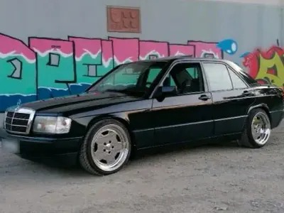Gebraucht Mercedes 190 118 PS (86 kW) 1990 Blau Limousine