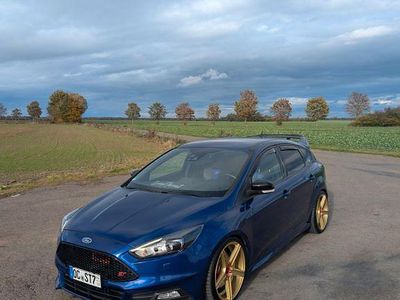 Gebraucht Ford Focus ST 250 PS (183 kW) 2016 Blau Limousine