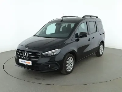 Gebraucht Mercedes T180 Progressive 116 PS (85 kW) 2024 Schwarz Van / Kleinbus