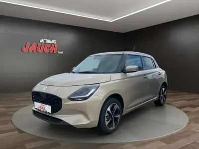 Neu Suzuki Swift Comfort+ 83 PS (61 kW) 2026 Caravan ivory pearl metallic Kleinwagen