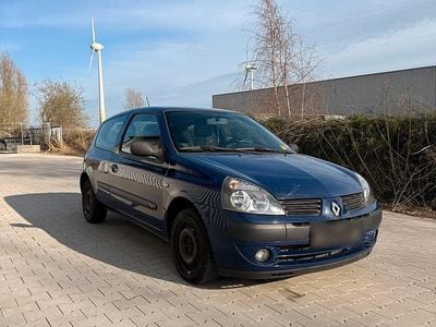 Gebraucht Renault Clio II 50 PS (36 kW) 2004 Blau Kleinwagen