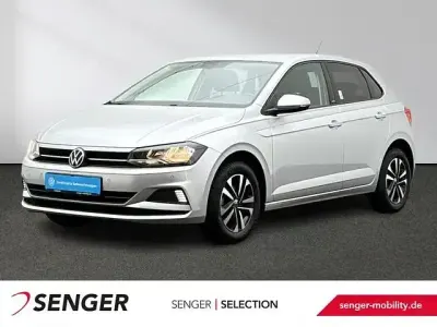 Używany VW Polo United 95 KM (69 kW) 2021 Srebrny Hatchback