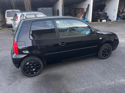 Second-hand VW Lupo 55 CP (40 kW) 2003 Negru Hatchback