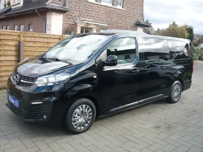 Gebraucht Opel Vivaro-e Combi Design Edition 144 PS (105 kW) 2022 Schwarz Van / Kleinbus