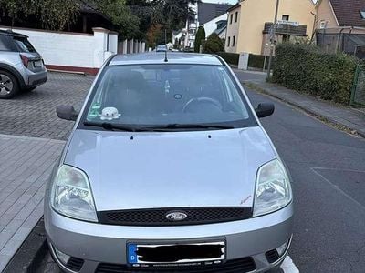Gebraucht Ford Fiesta Futura 75 PS (55 kW) 2003 Kleinwagen