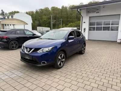 Gebraucht Nissan Qashqai 360º 131 PS (96 kW) 2015 Violett SUV