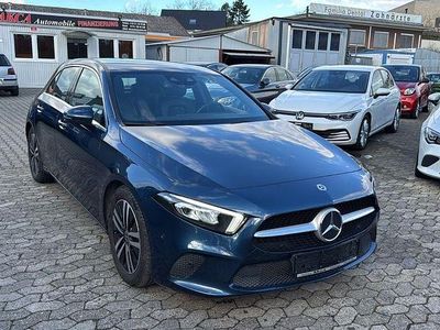 Gebraucht Mercedes A180 Advanced 116 PS (85 kW) 2021 Blau Limousine