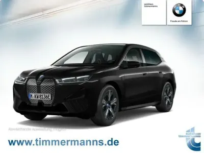 Gebraucht BMW iX Sport Line 239 kW (326 PS) 2023 Saphirschwarz (metallic) SUV