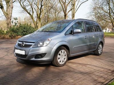 Usata Opel Zafira 116 CV (85 kW) 2011 Grigio Monovolume