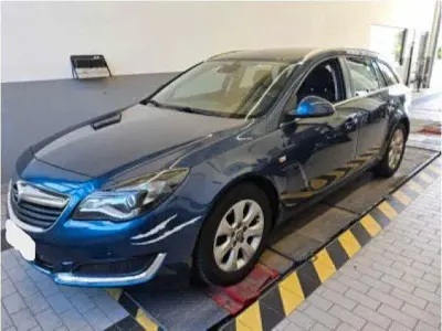 Gebraucht Opel Insignia Edition 136 PS (100 kW) 2017 Blau Kombi