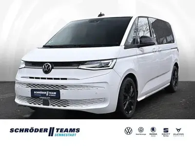 Gebraucht VW Multivan Life 150 PS (110 kW) 2024 Weiß Van / Kleinbus