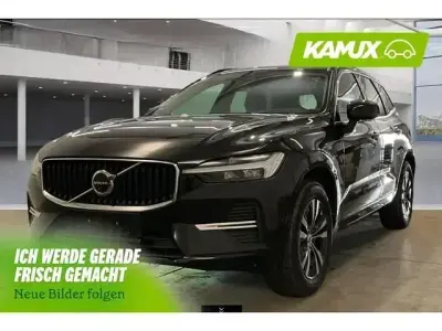 Gebraucht Volvo XC60 Momentum 197 PS (144 kW) 2022 Onyx black SUV