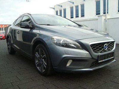 Grau Gebraucht 2014 Volvo V40 CC Summum Kombi | 7.600 € (Etwas zu teuer)