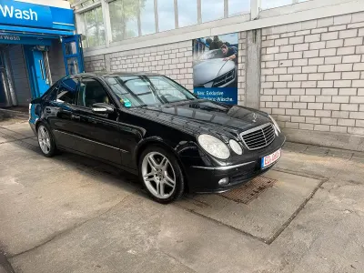 Gebraucht Mercedes E320 Avantgarde 224 PS (164 kW) 2006 Schwarz Limousine