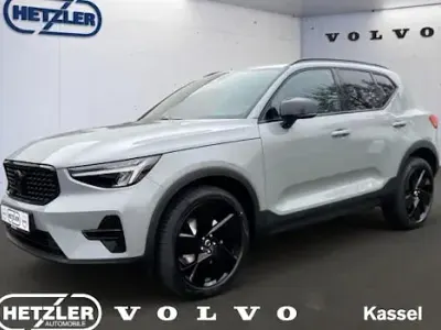Nouvelle Volvo XC40 Plus 197 ch (144 kW) 2025 Gris SUV