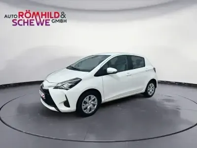 Gebraucht Toyota Yaris Comfort 72 PS (52 kW) 2020 Weiß Limousine