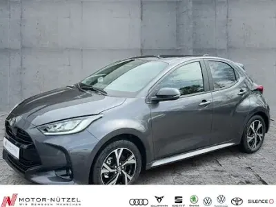 Neu Toyota Yaris Hybrid 116 PS (85 kW) 2026 Black mica / ink Kleinwagen