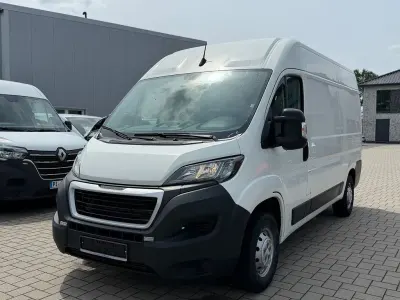 Gebraucht Peugeot Boxer Premium 140 PS (102 kW) 2021 Weiß Van