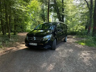 Gebraucht Mercedes V220 163 PS (119 kW) 2019 Schwarz Van / Kleinbus