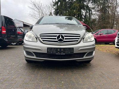 Grau Gebraucht 2006 Mercedes B170 Van / Kleinbus | 6.999 € (Teuer)