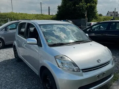 Gebraucht Daihatsu Sirion 87 PS (63 kW) 2007 Silber Kleinwagen