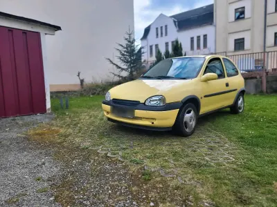 Brugt Opel Corsa 2001 Gul Hatchback