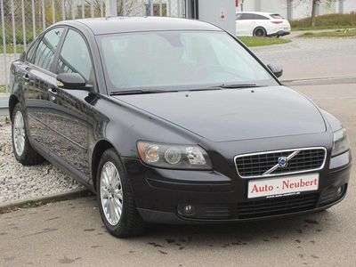 Second-hand Volvo S40 Momentum 125 CP (91 kW) 2005 Negru Berlinǎ