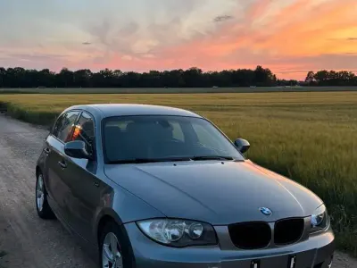 Gebraucht BMW 118 Shadowline 143 PS (105 kW) 2011 Grau Kleinwagen