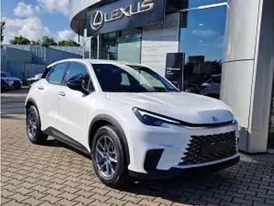 Neu Lexus LBX 136 PS (100 kW) 2025 Gelb (sonnengelb) SUV