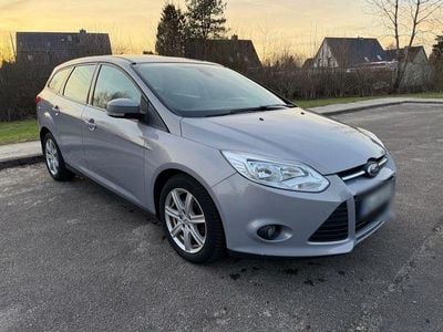 Gebraucht Ford Focus Titanium 116 PS (85 kW) 2011 Grau Limousine