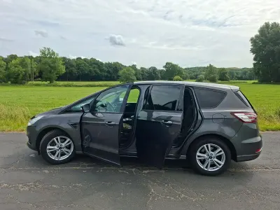 Gebraucht Ford S-MAX Titanium 150 PS (110 kW) 2017 Grau Van / Kleinbus